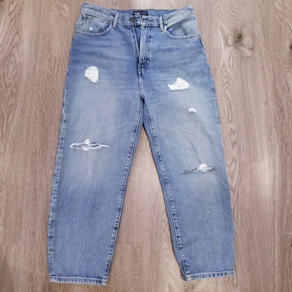 Levi's premium barrel cropped black label jeans